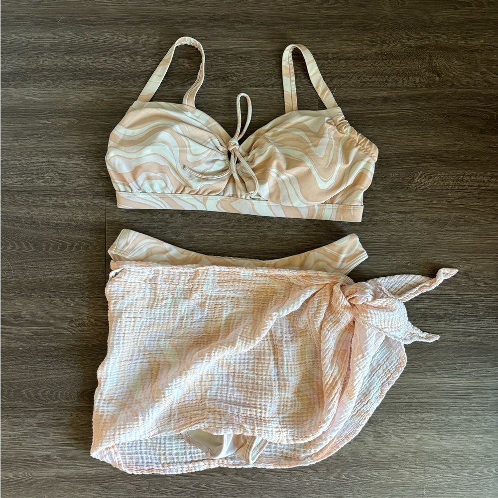 Beachwave Women's Three-Piece Bikini Set in Peach Swirl